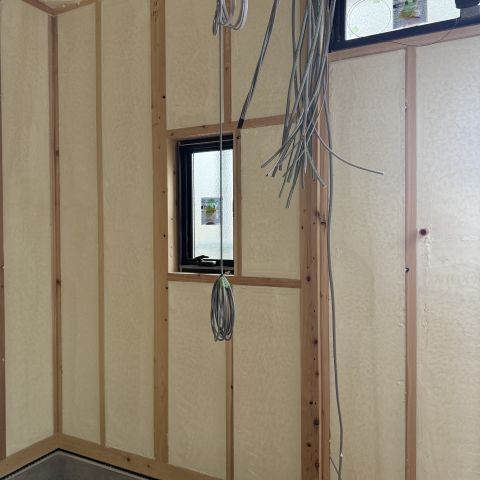 断熱材の種類と弊社標準ウレタン断熱の価格分析 アイキャッチ画像