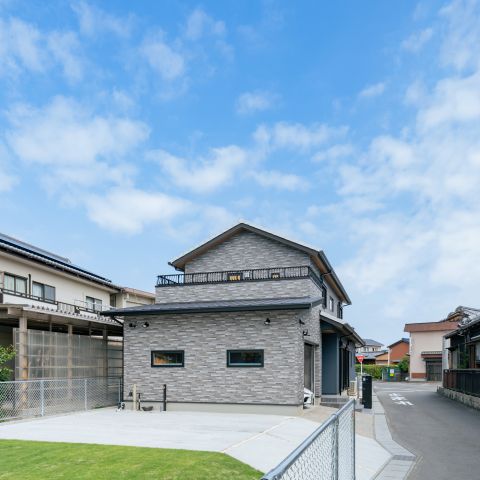 自然素材住宅で楽しむアウトドアライフ｜心地よい暮らしの提案 アイキャッチ画像