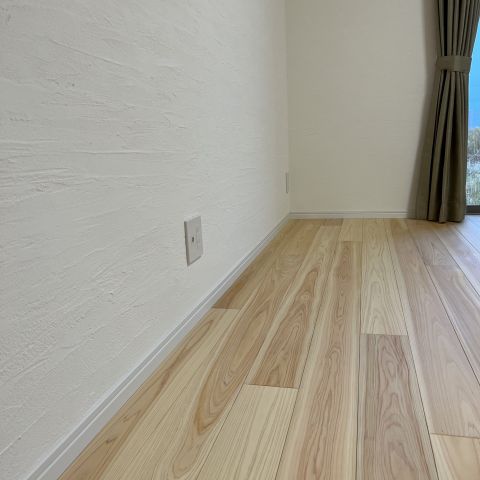 自然素材とは？その特徴と利用例のご紹介 アイキャッチ画像