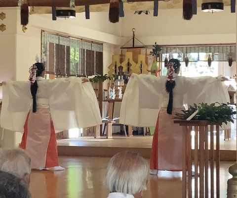 氏神様に感謝を込めて — 伝統息づく獅子舞と舞姫の奉納見学記 画像
